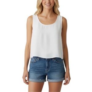 Lilly Pulitzer White Tank Top with back button detailing XL